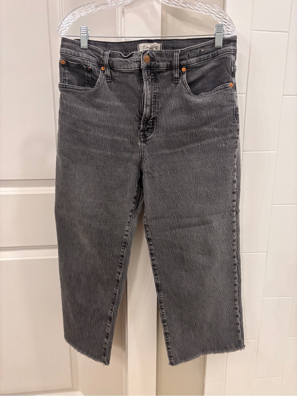 Cropped Straight-Leg Black Wash Jeans